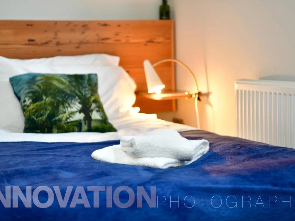 Pass The Keys Lovely 1 Bed Apartment With Parking Close To City Cardiff 0*,